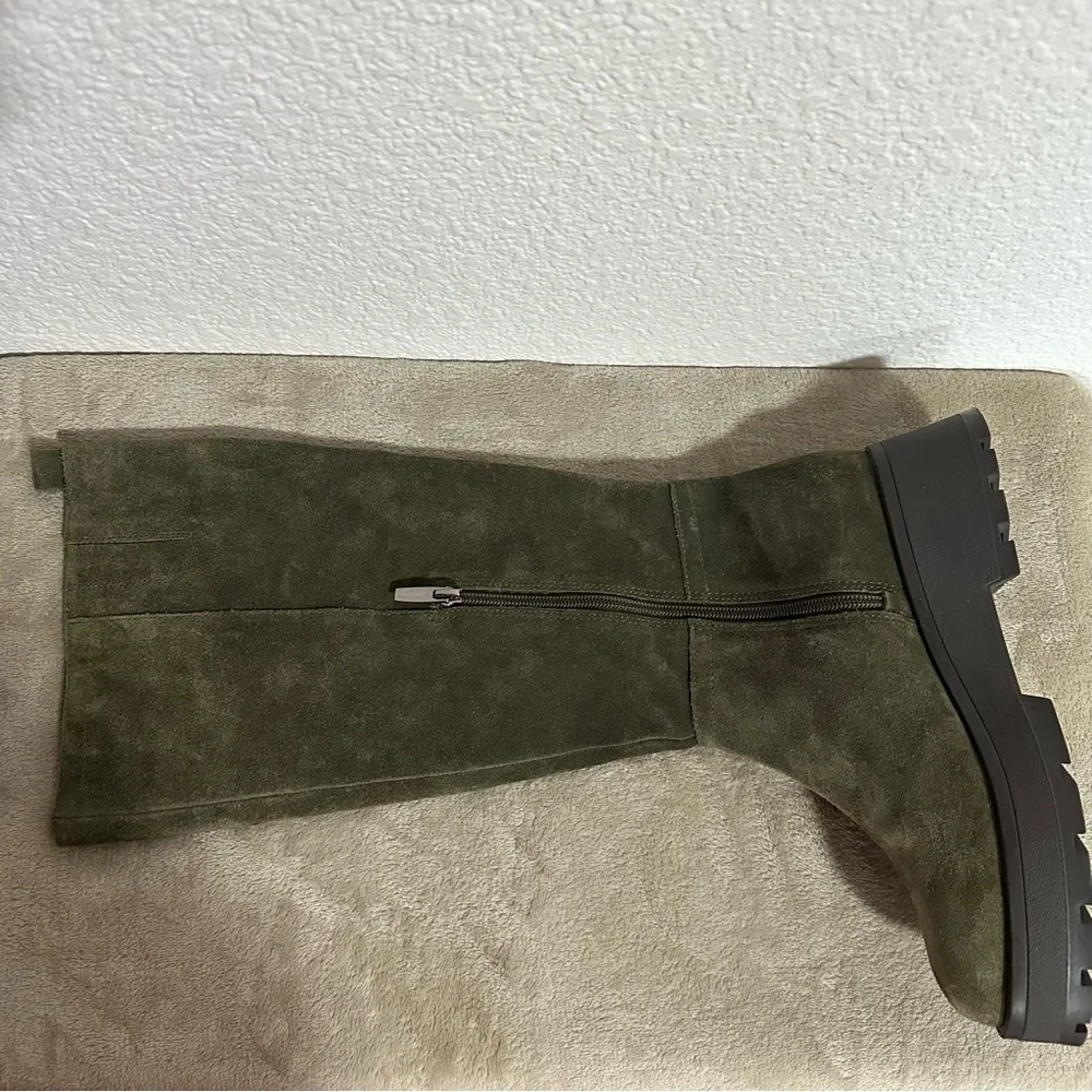 Vince Camuto stylish olive